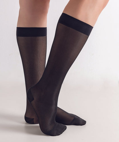 Women's Compression Knee Socks 20-30 mm Hg, Black Application Photo