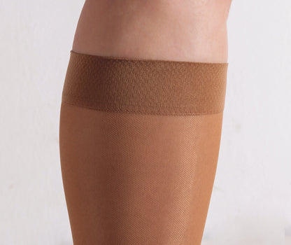 Women's Compression Knee Socks 20-30 mm Hg, Beige Knee Band Highlight Photo