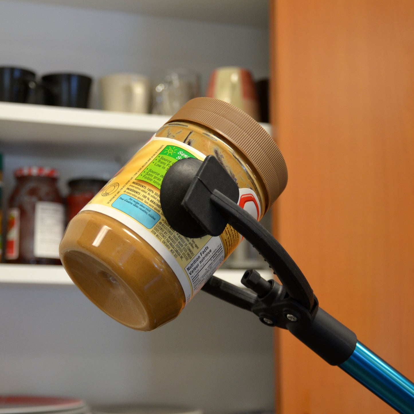 BIOS Living Heavy Duty Reach and Grip 57045 holding a jar of peanut butter